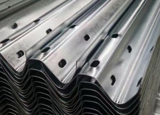 波形護(hù)欄板的分類